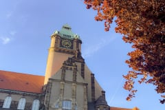 TU DRESDEN (SCHOOL)