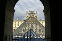 LOUVRE